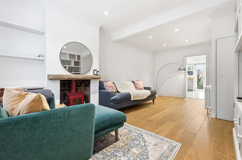 Property photo 2 of 11 Sitting/Dining Room