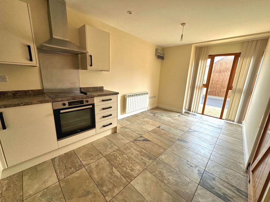 Property photo 2 of 19 Kitchen 2