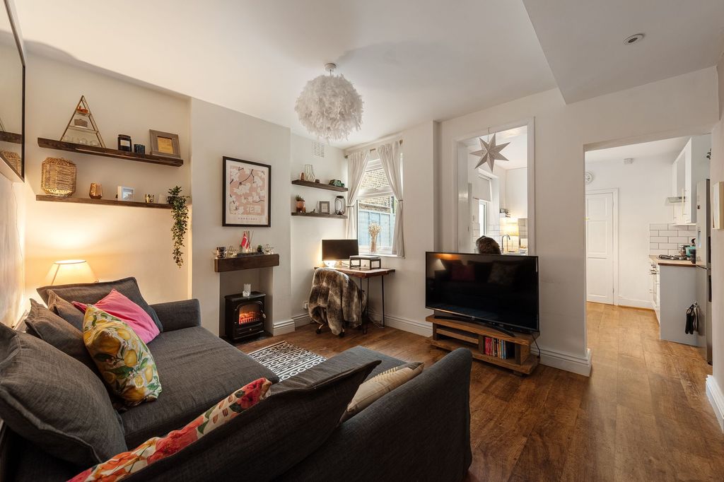 Property photo 2 of 15