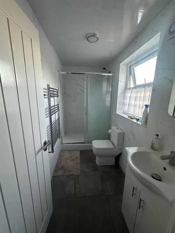 Property photo 3 of 3