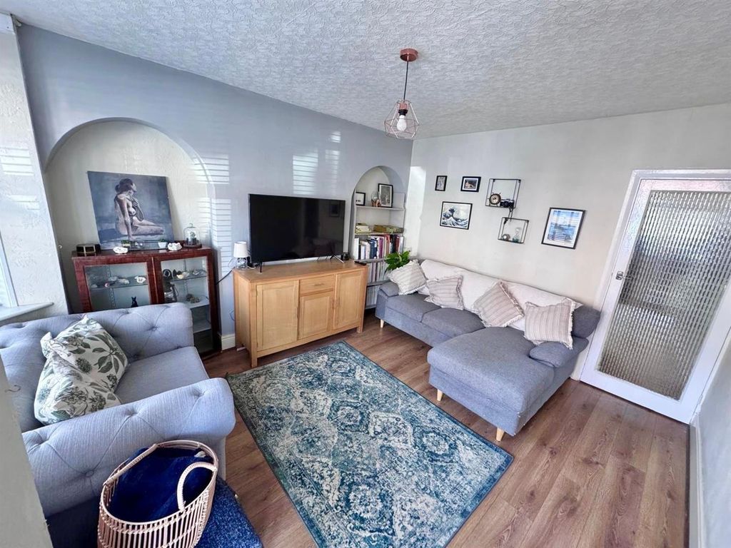 Property photo 3 of 12 Front Reception 1B.Jpg
