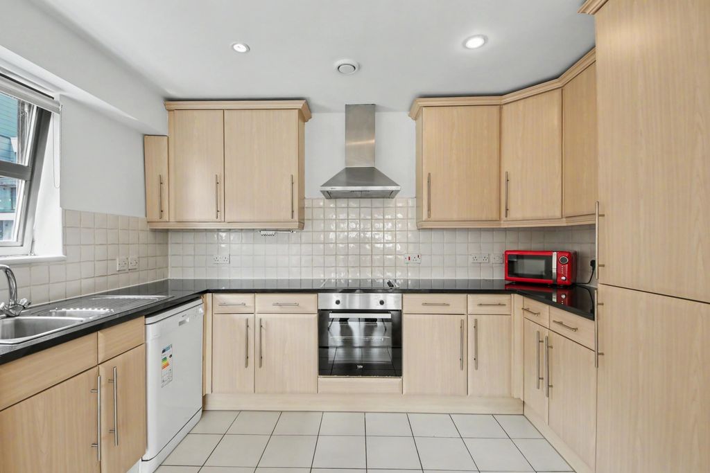 Property photo 3 of 10 Img_0474
