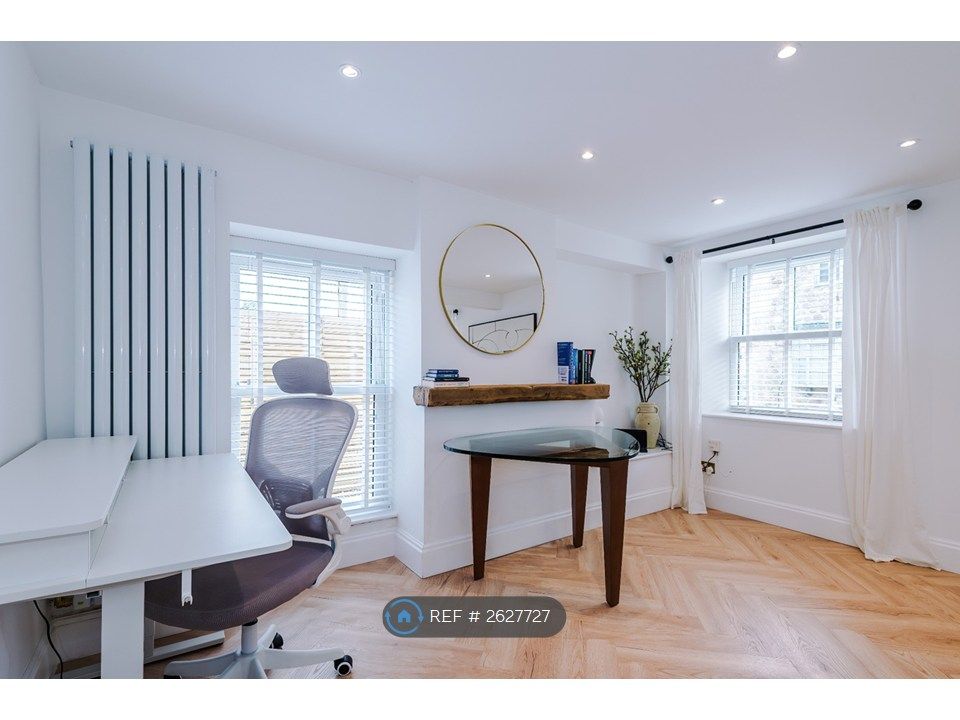 Property photo 3 of 33