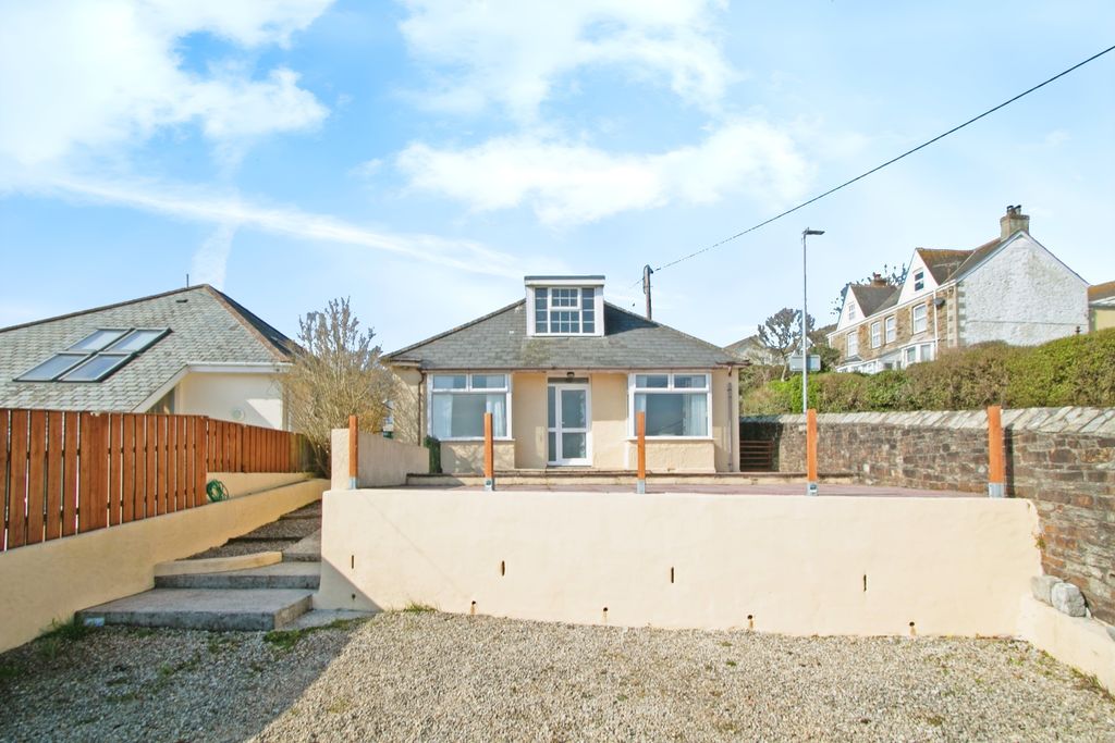 Property photo 3 of 17 Photography