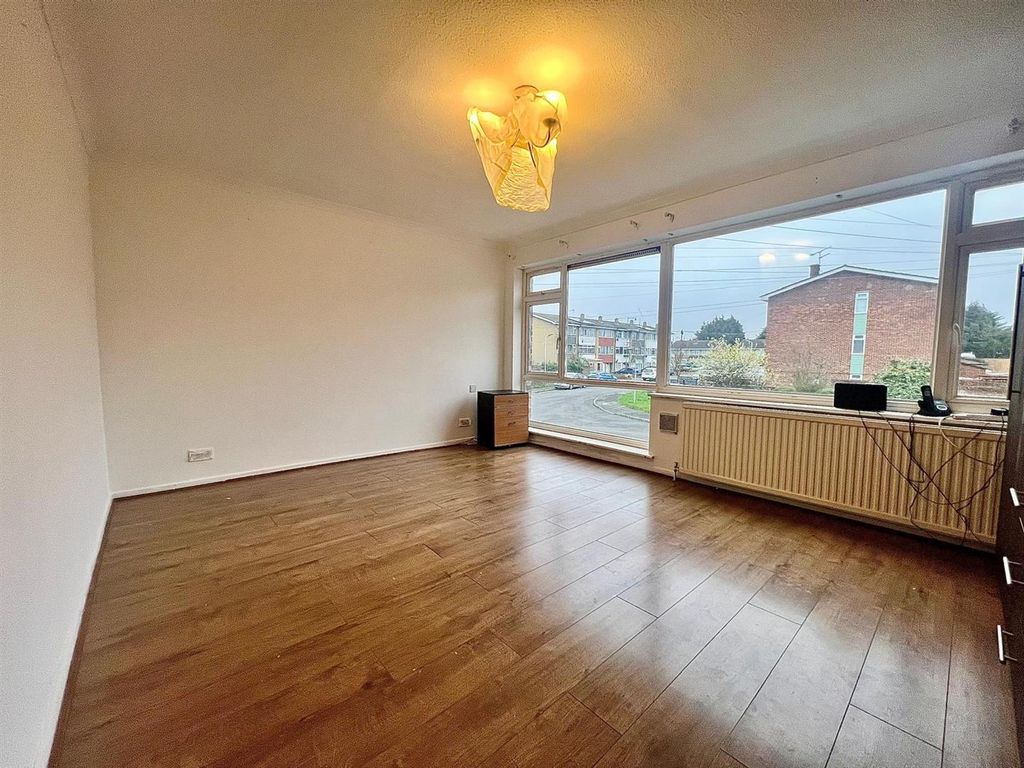 Property photo 1 of 17 Petworth Way 42 (10).Jpeg