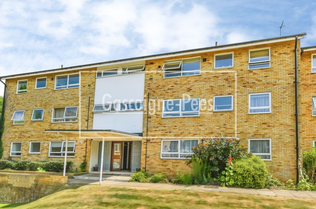 Property photo 1 of 8