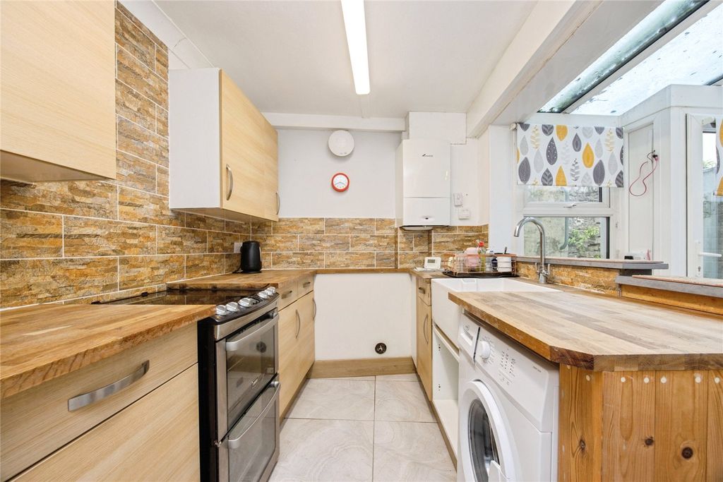 Property photo 3 of 16 Kitchen