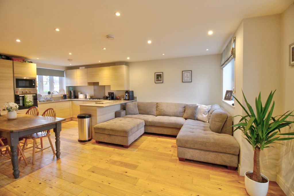 Property photo 1 of 20 Photo #1