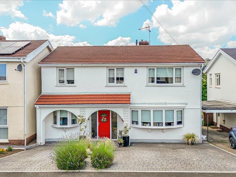 Property photo 1 of 17 Main Dwelling