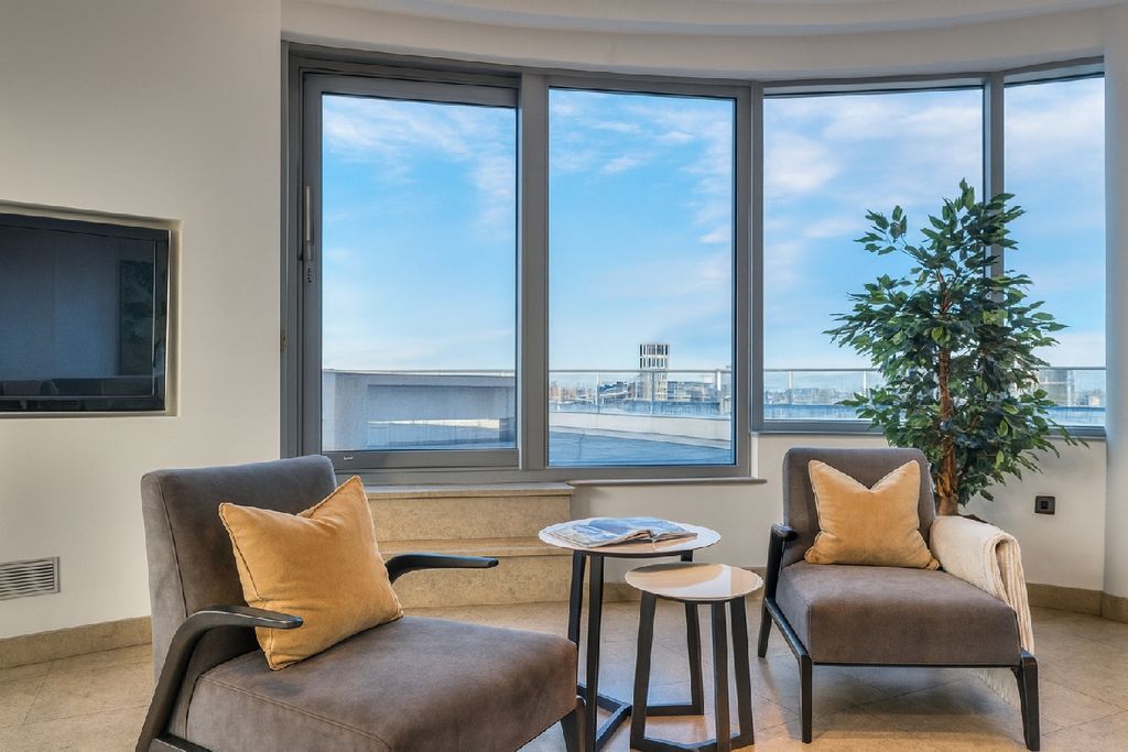 Property photo 3 of 20 Photo 2