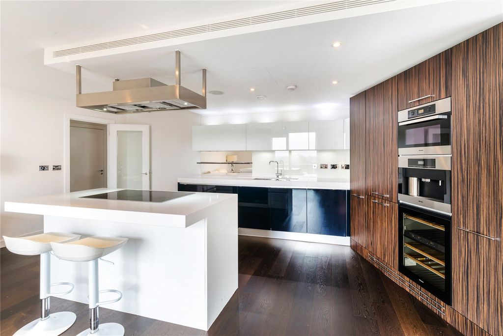 Property photo 2 of 17 Picture No. 09