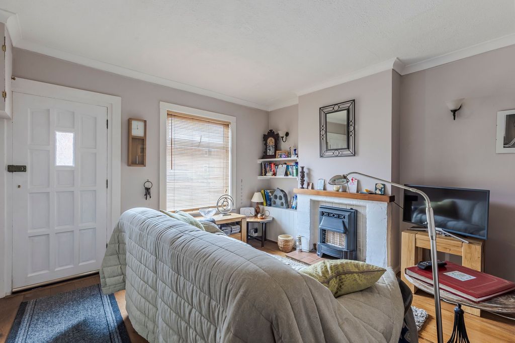 Property photo 3 of 17