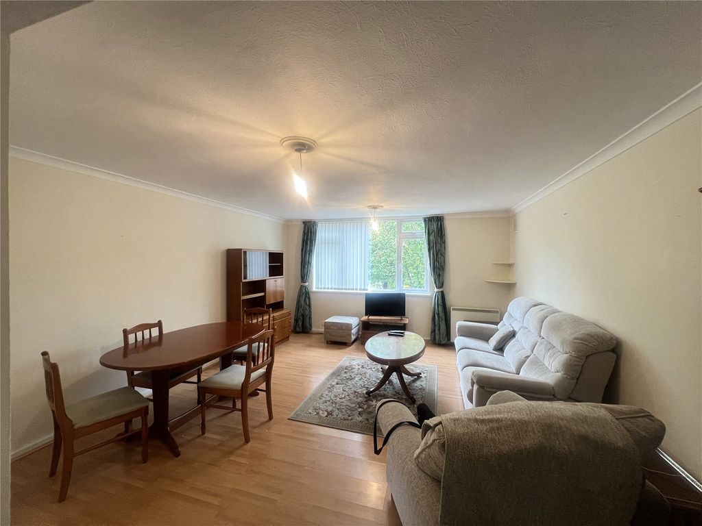 Property photo 2 of 8 Picture No. 01