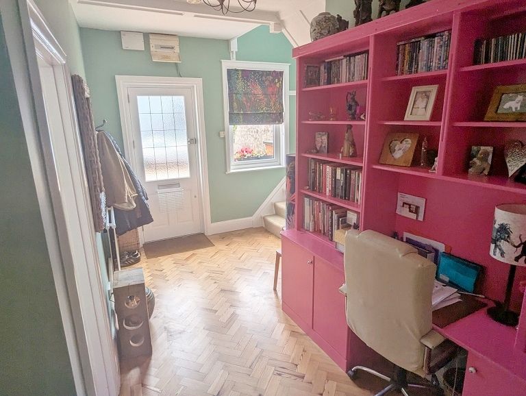 Property photo 3 of 28