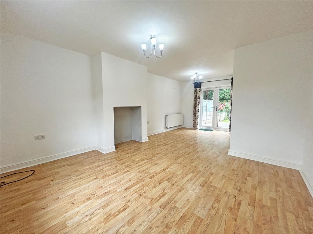 Property photo 2 of 15 Living / Dining