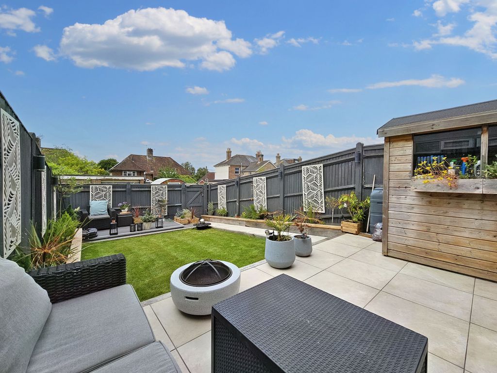 Property photo 2 of 19