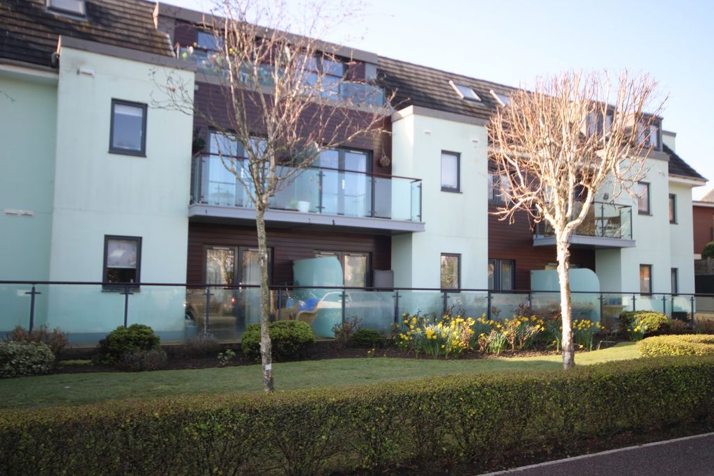 Property photo 1 of 39