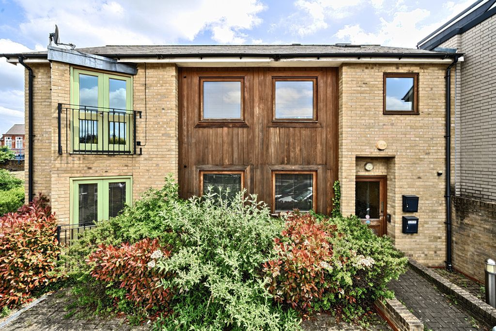 Property photo 1 of 19 External