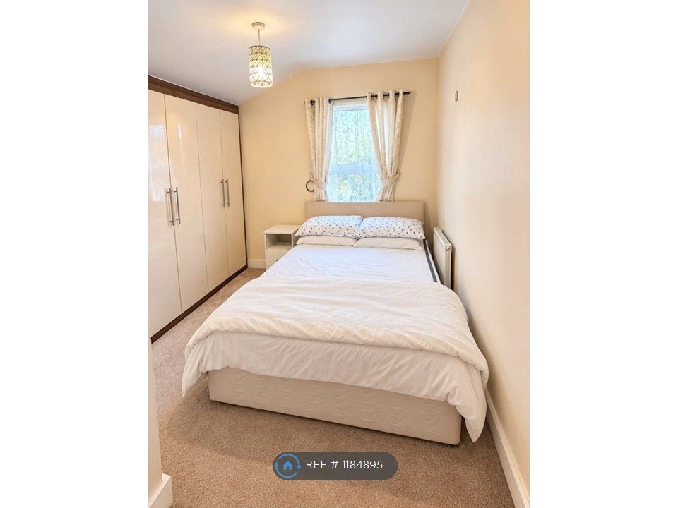 Property photo 1 of 3