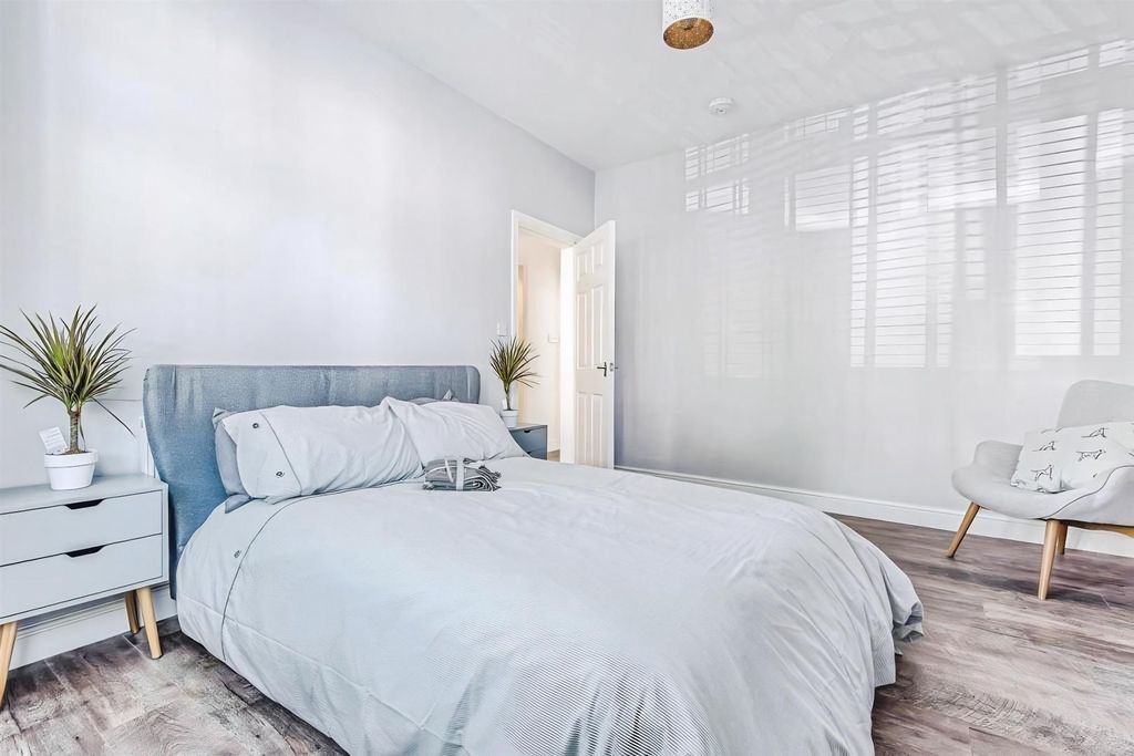 Property photo 3 of 15 Bedroom