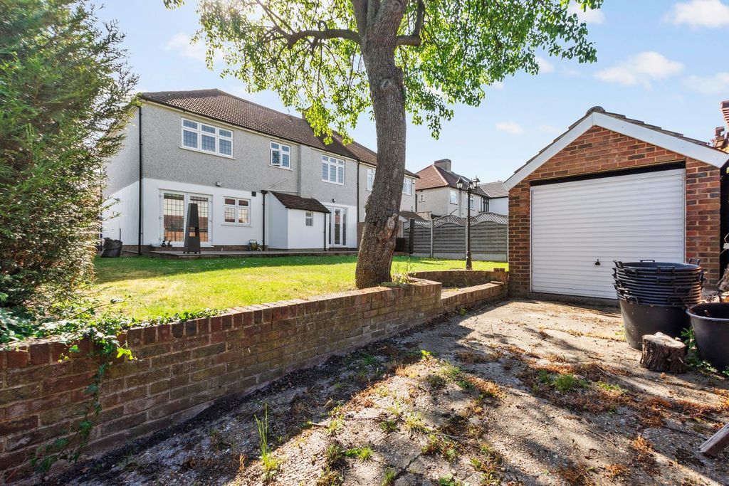 Property photo 1 of 24