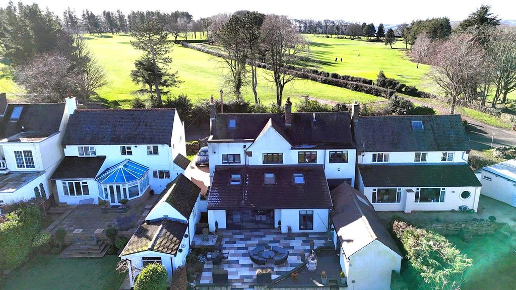 Property photo 1 of 39 Highgate Drone.Jpg