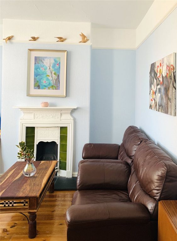 Property photo 3 of 8 Picture No. 02