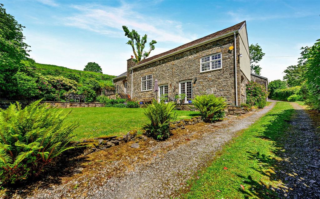 Property photo 3 of 66 Coach House