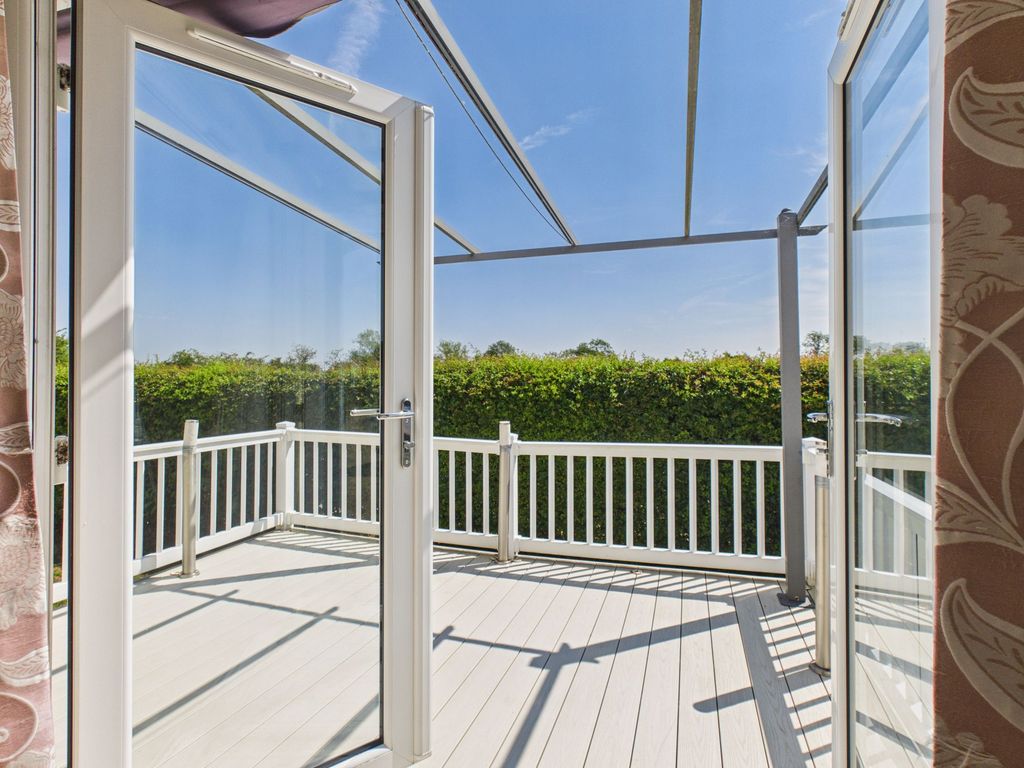 Property photo 2 of 19 Terrace View