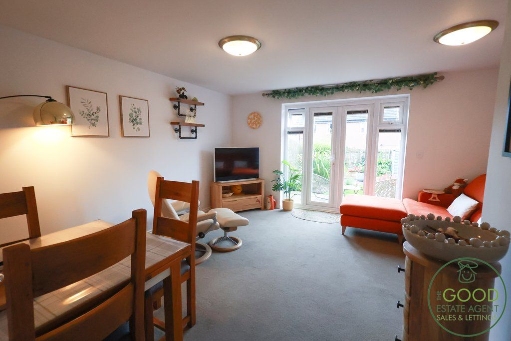 Property photo 2 of 23