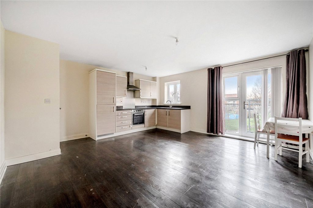 Property photo 2 of 11 Picture No. 20