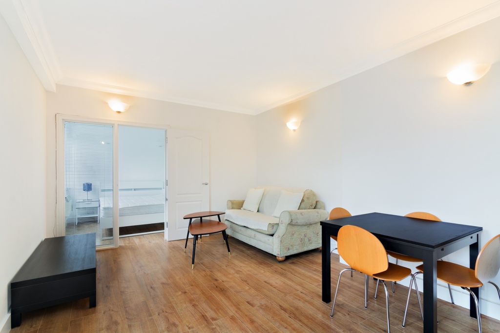 Property photo 2 of 8 2499183