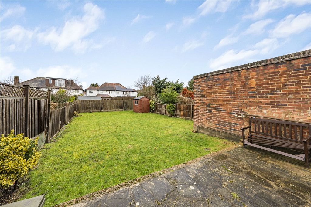 Property photo 2 of 13 Picture No. 15