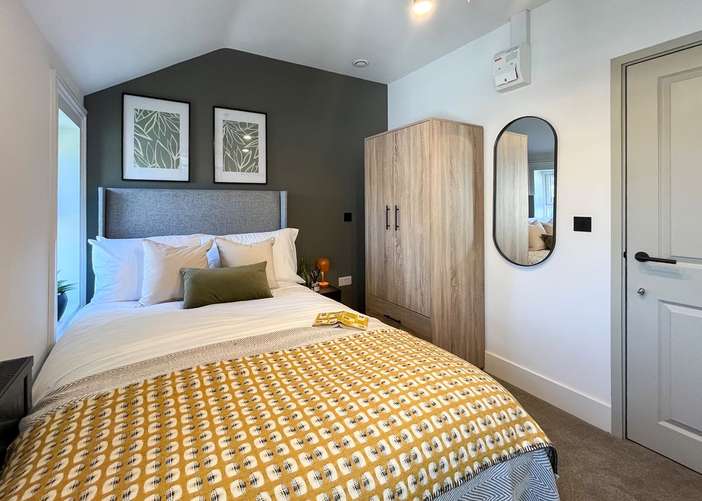 Property photo 1 of 18 Room3-6