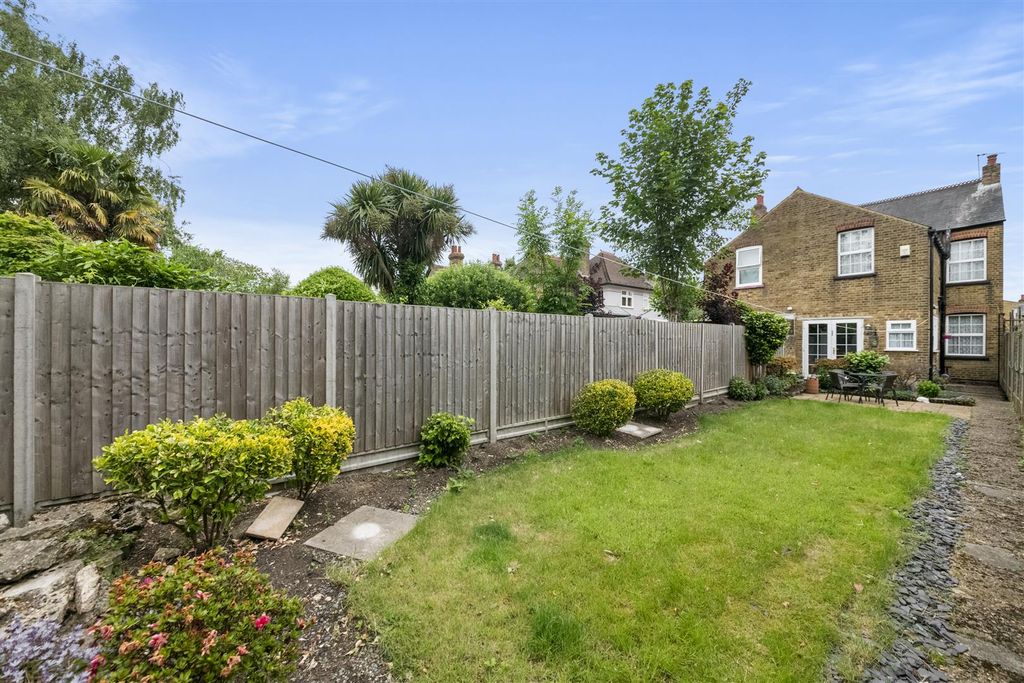 Property photo 2 of 14