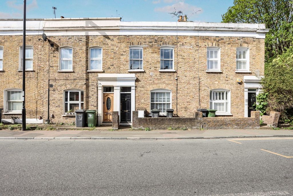 Property photo 1 of 10 2577713A-723A-F11...