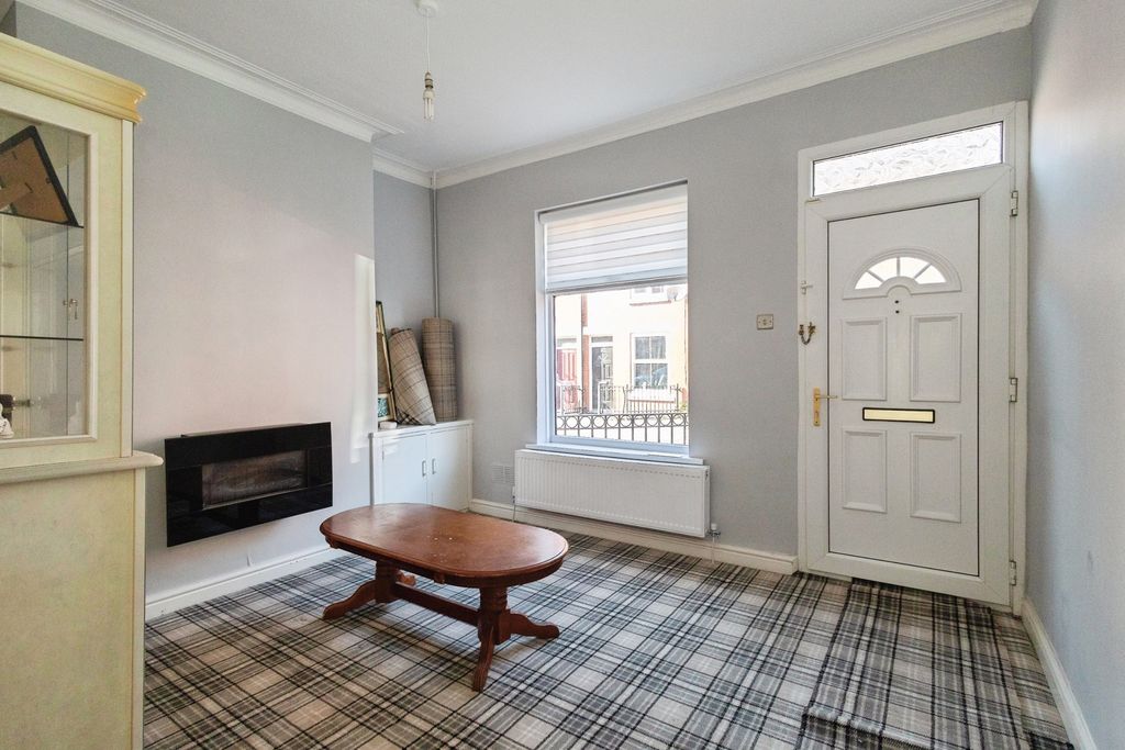 Property photo 2 of 21 Pbox-Img.Jpg