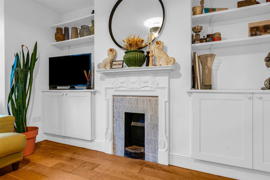 Property photo 3 of 27 Internal-3.Jpg