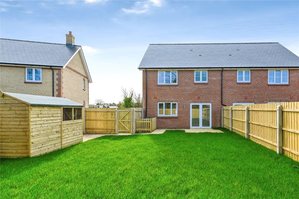 Property photo 2 of 11 Picture No. 13