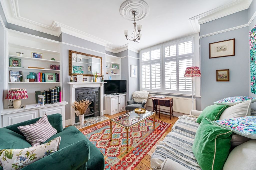 Property photo 1 of 6 954553 (2)