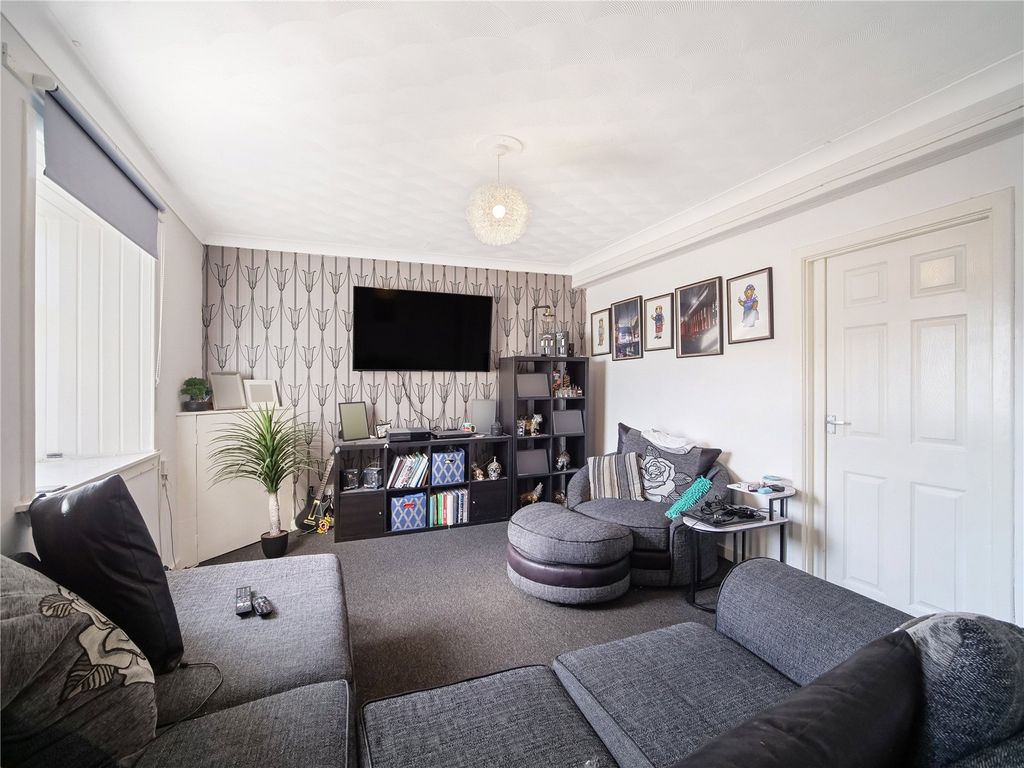 Property photo 2 of 19 Picture No. 06