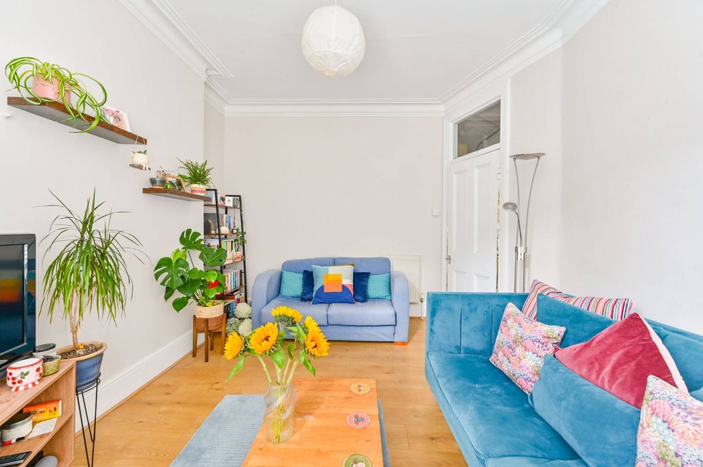 Property photo 2 of 17