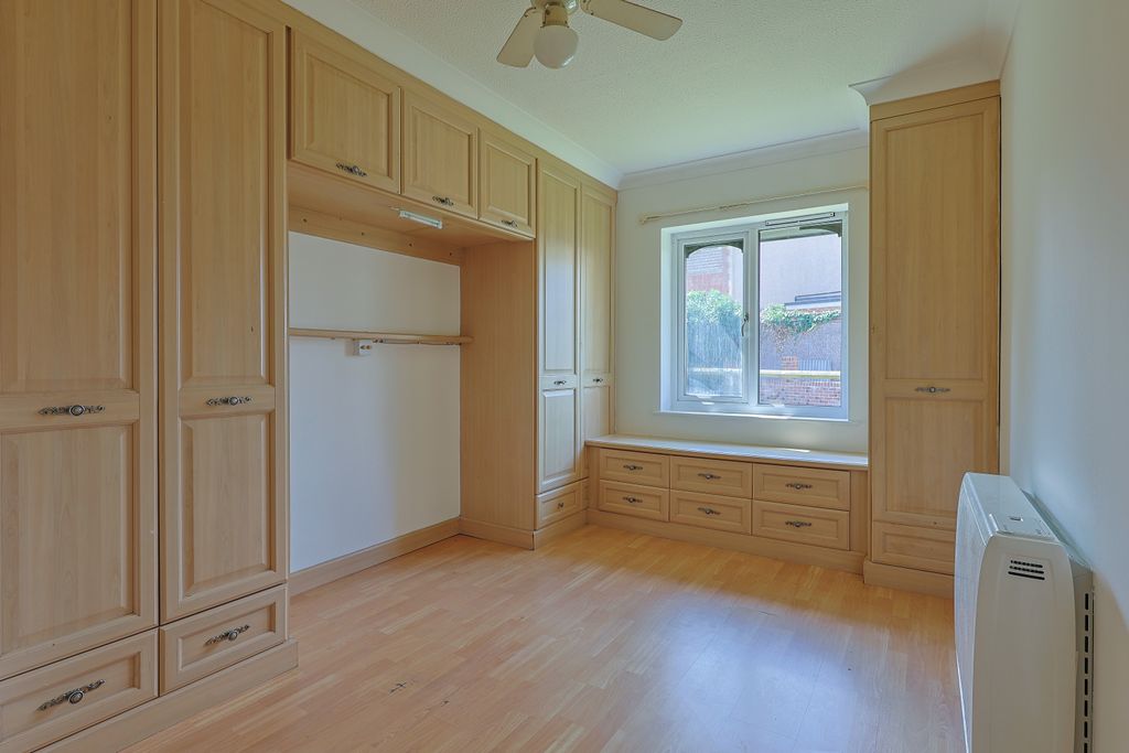 Property photo 3 of 14 Bedroom