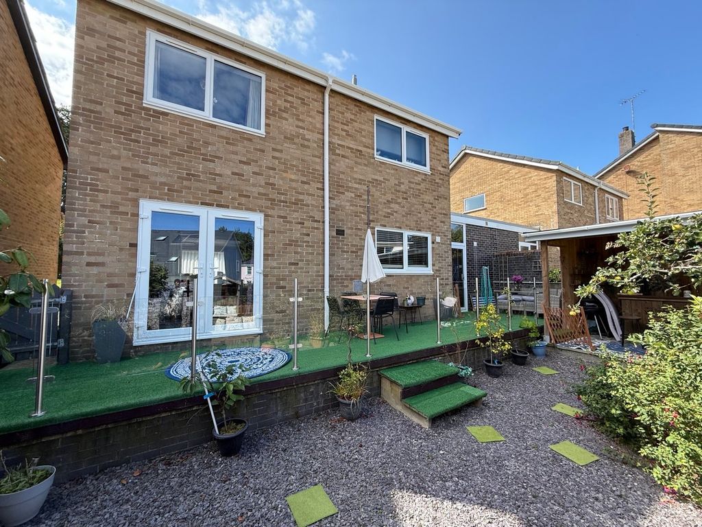 Property photo 3 of 47