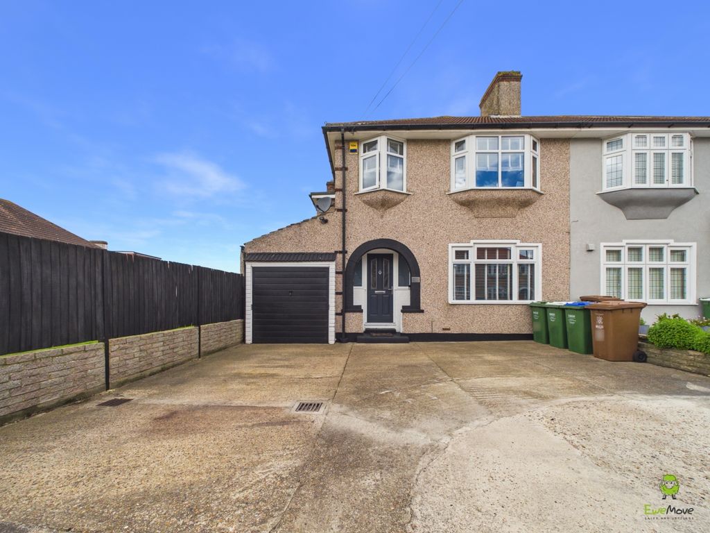 Property photo 1 of 23 Presented By Nicoleta At Ewemove Bexleyheath And D