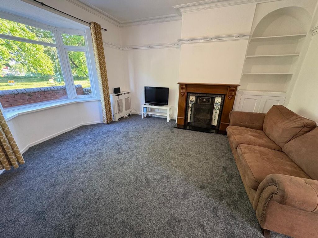 Property photo 2 of 9 Living Room