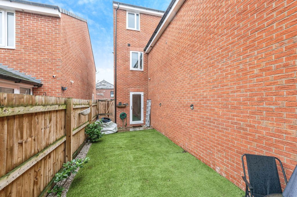 Property photo 3 of 14