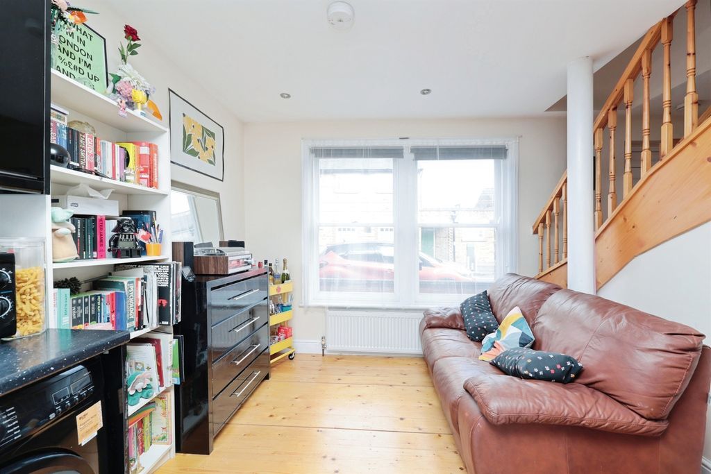 Property photo 2 of 12