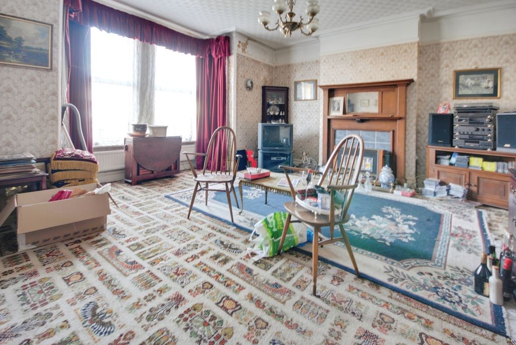 Property photo 2 of 14 Pbox-Img.Jpg