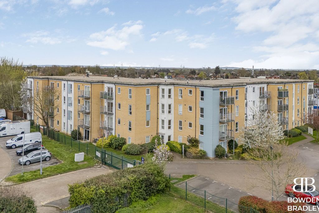 Property photo 2 of 14